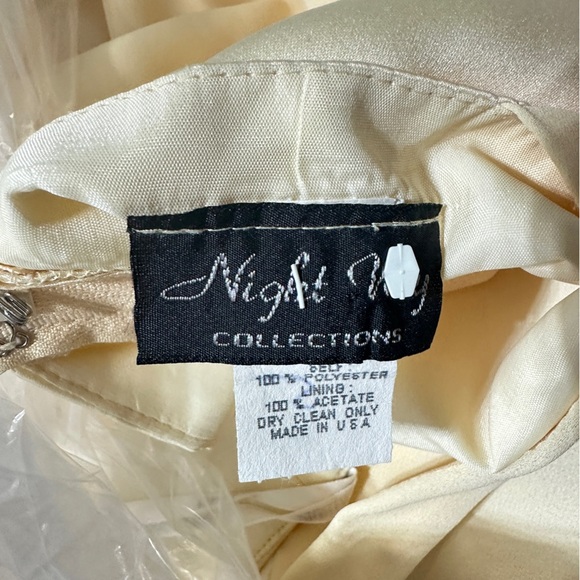 Night Way Collections Cream Maxi Dress – Size 4 - Picture 6 of 7